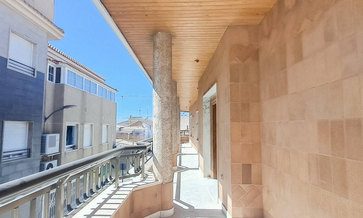6-Bedroom Penthouse Apartment in Lo Pagan, San Pedro del ... - Image 8