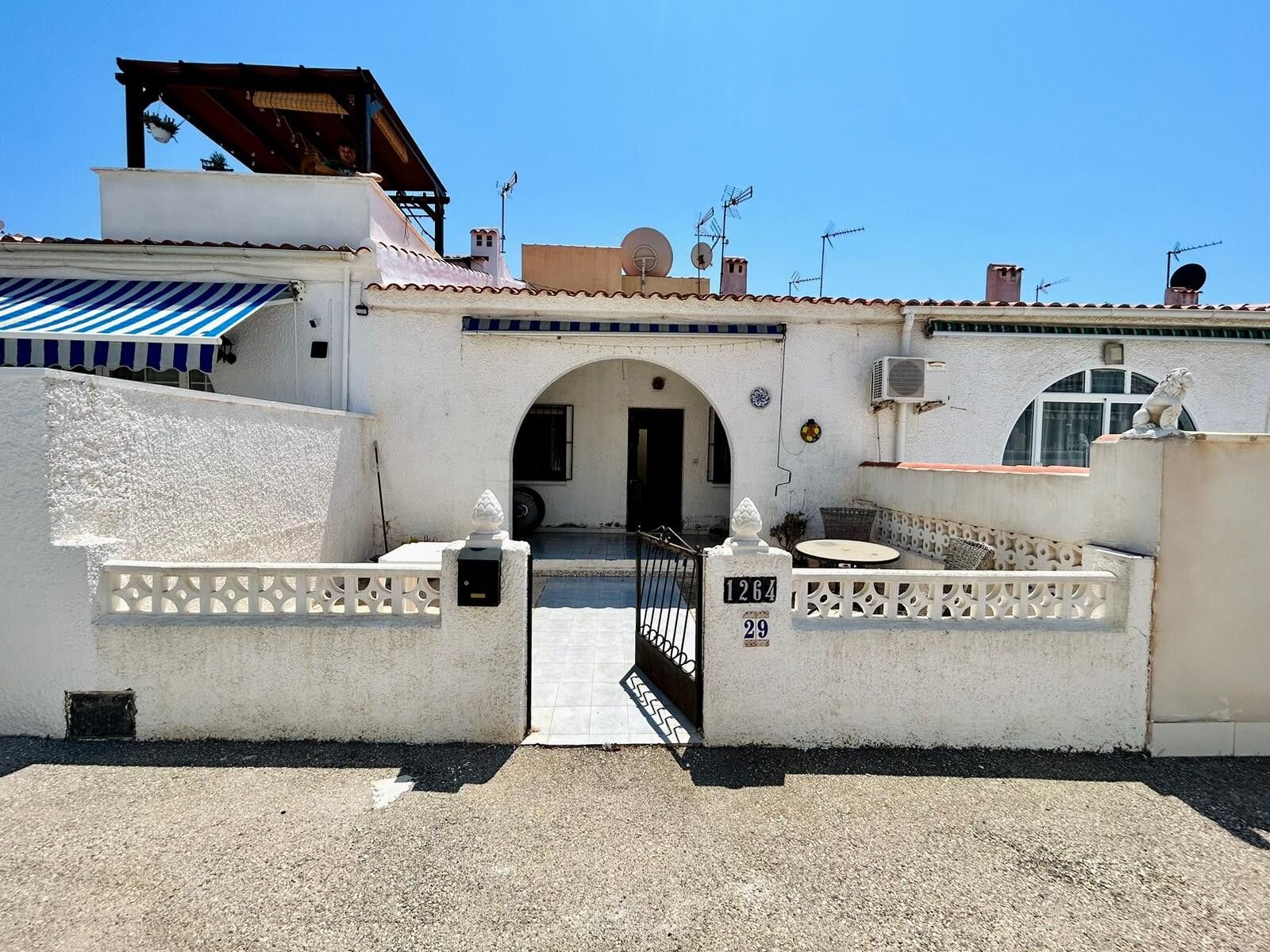 2-Bedroom House in Centro, Torrevieja - Image 1