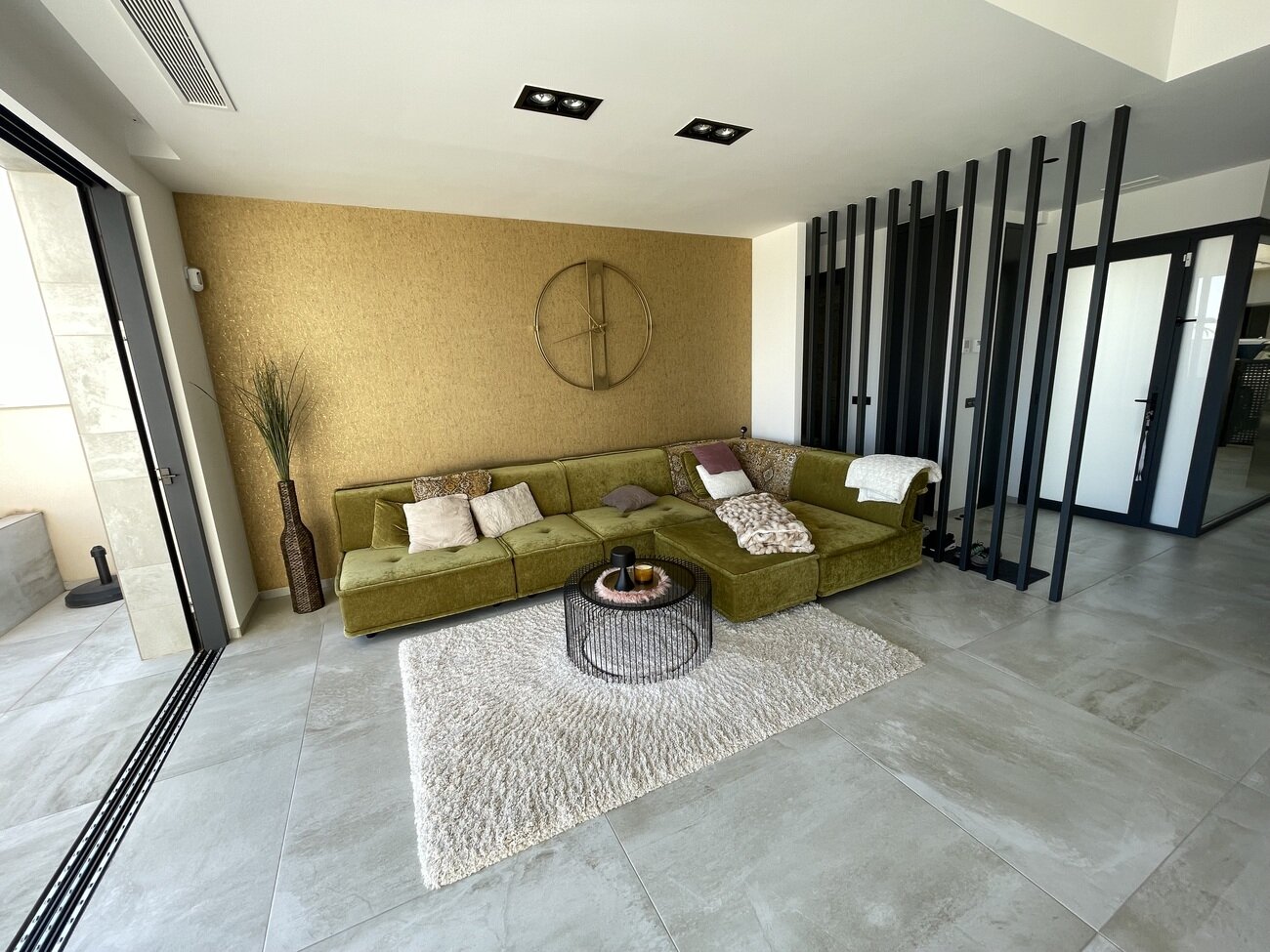 4-Bedroom Villa in Comunidad Valenciana, Almoradi - Image 15