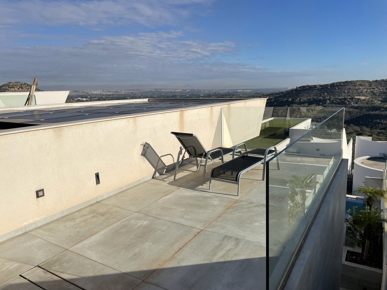 4-Bedroom Villa in Comunidad Valenciana, Almoradi - Image 23