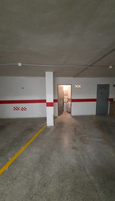 4-Bedroom Apartment in Centro, Torrevieja - Image 28