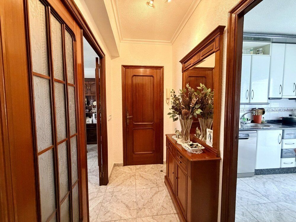 6-Bedroom Apartment in Torrevieja, Torrevieja - Image 10