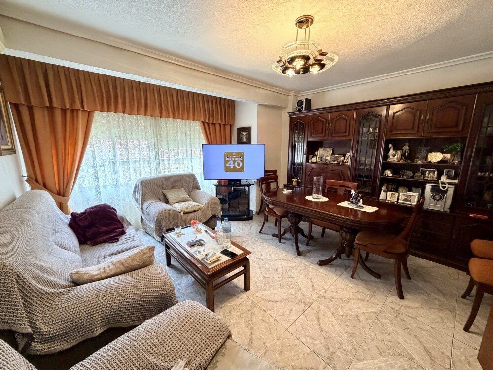 6-Bedroom Apartment in Torrevieja, Torrevieja - Image 12
