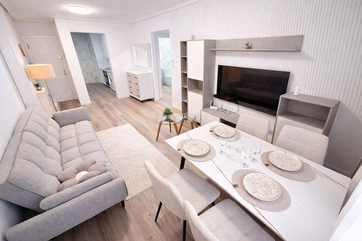 1-Bedroom Middle Floor Apartment in  Torrevieja | Sunny C... - Image 3