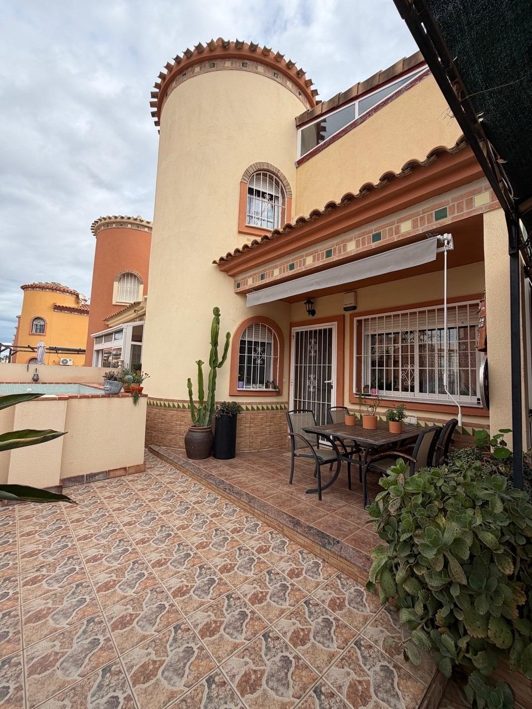 3-Zimmer Villa in Playa Flamenca, Orihuela Costa - Image 1