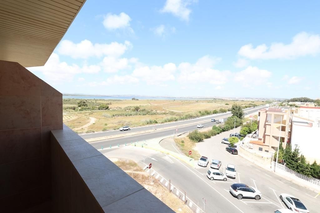 Apartment in Torrevieja - Image 3