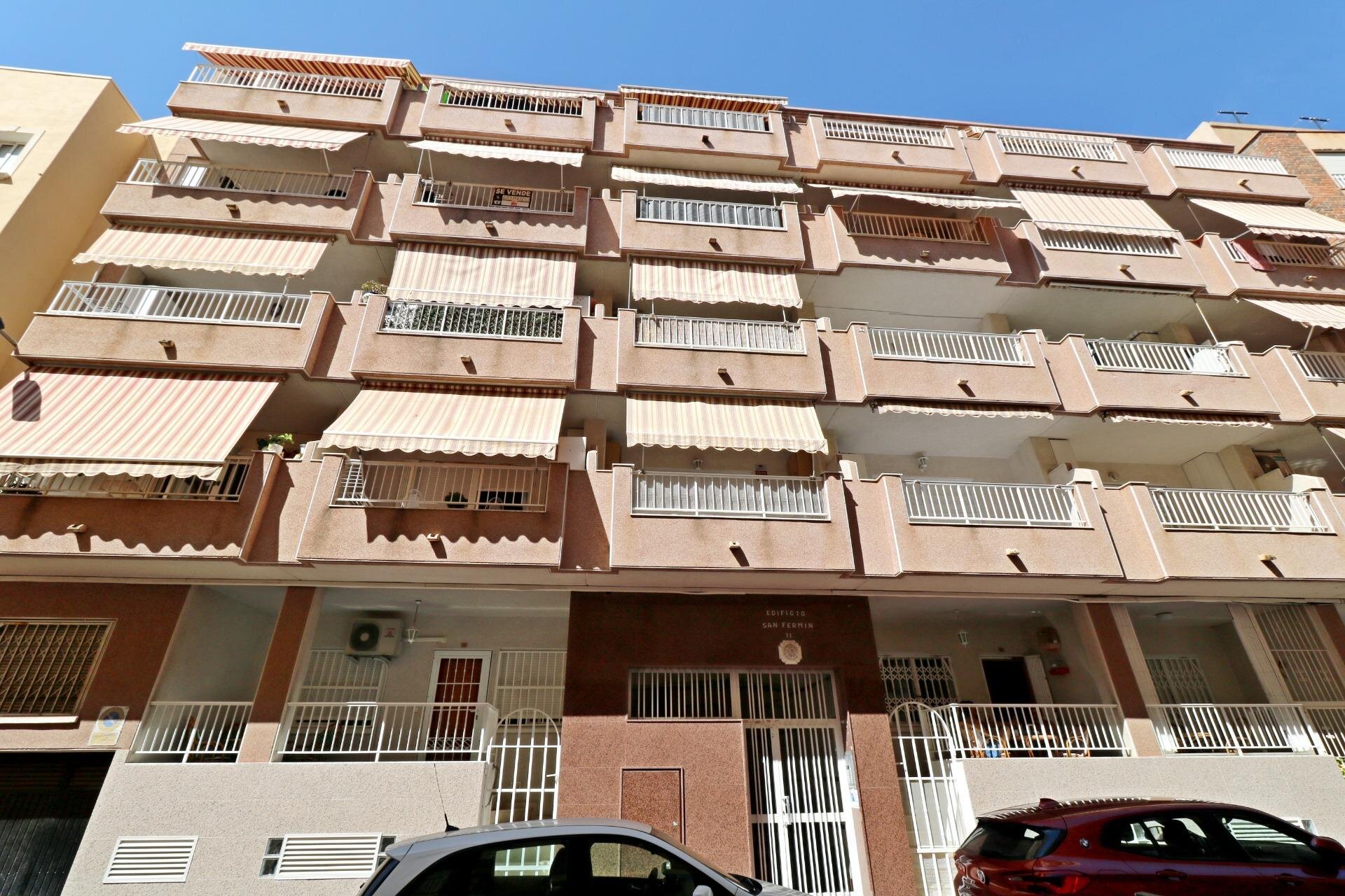 2-Bedroom Apartment in Paseo Maritimo, Torrevieja - Image 22