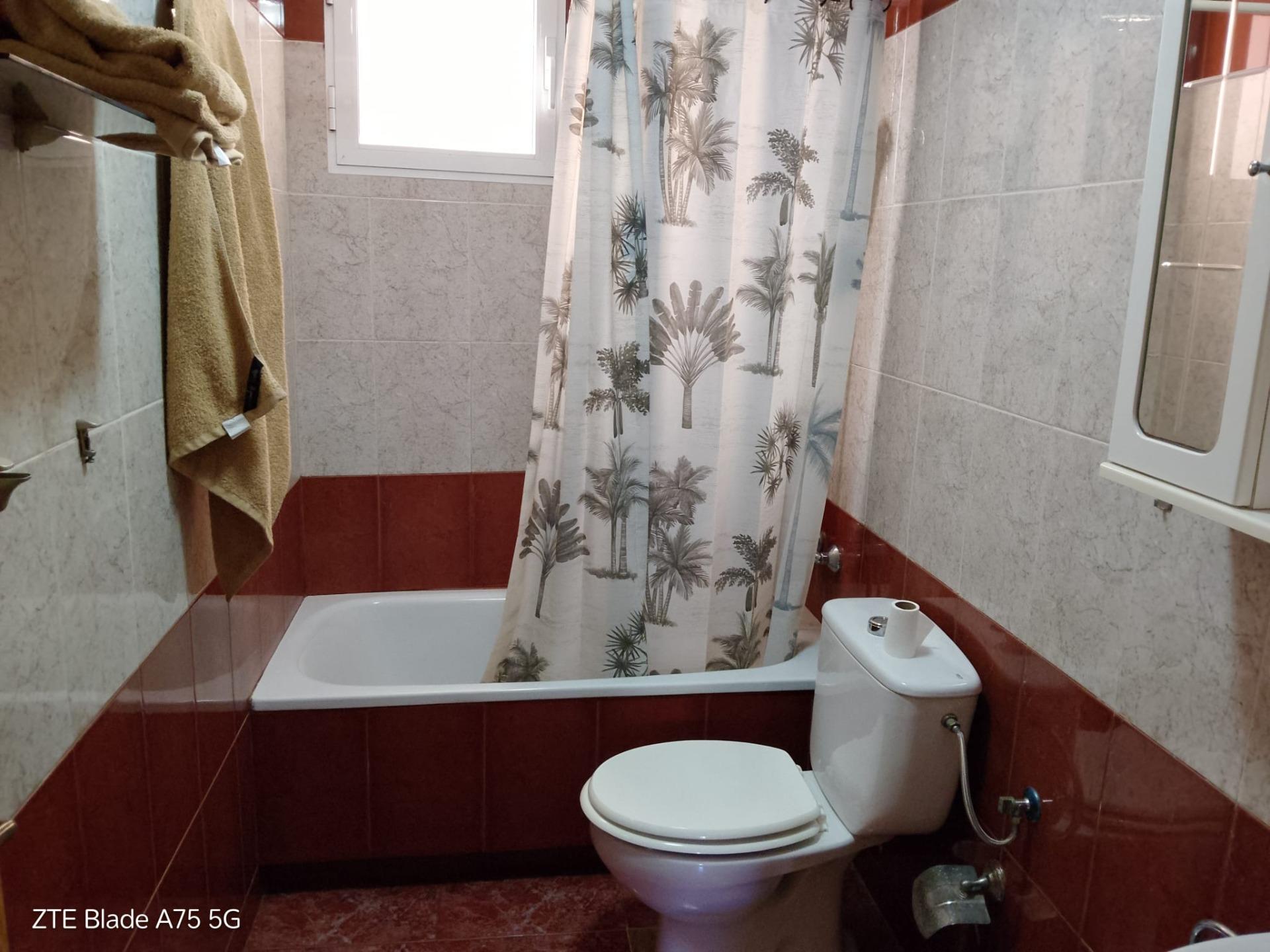 2-Bedroom Apartment in Barrio San Isidro, Puerto de Mazarrón - Image 10