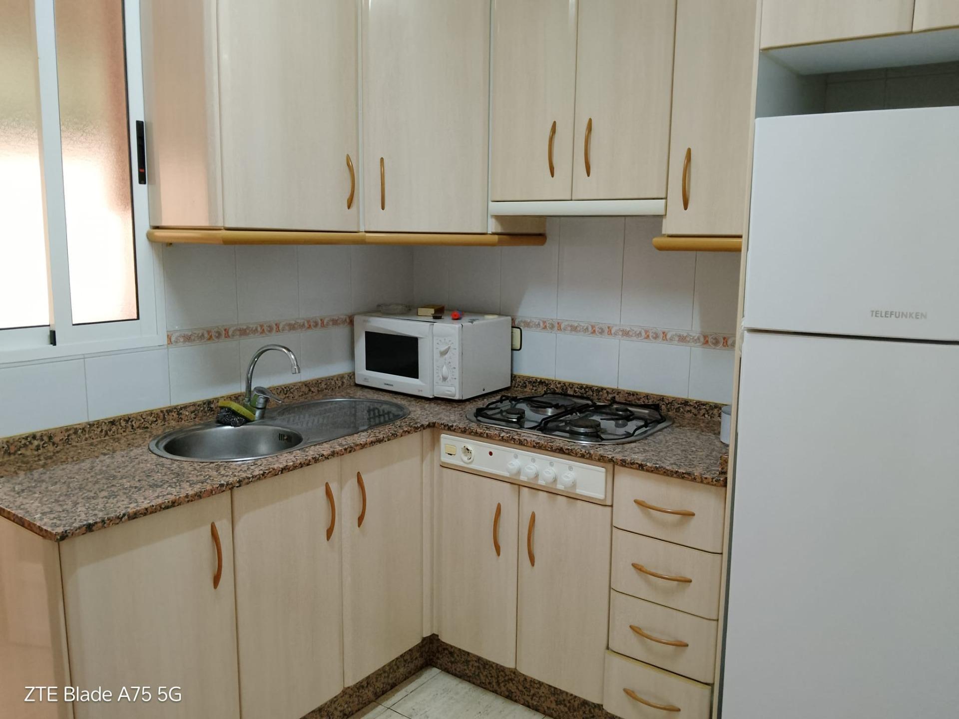 2-Bedroom Apartment in Barrio San Isidro, Puerto de Mazarrón - Image 5