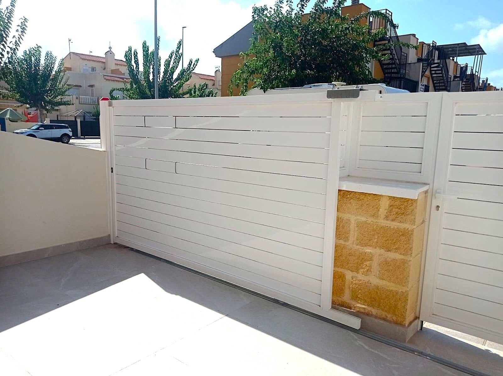 2-Bedroom House in Pilar de la Horadada - Image 15