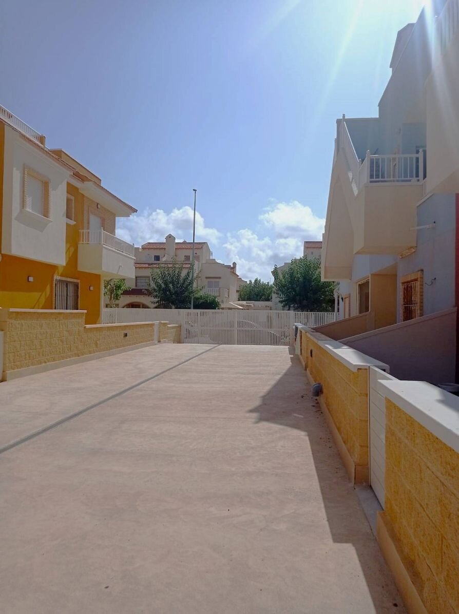 2-Bedroom House in Pilar de la Horadada - Image 17