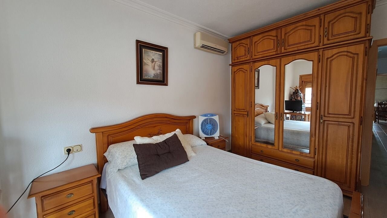 3-Bedroom House in Pueblo 4, Benijofar - Image 8