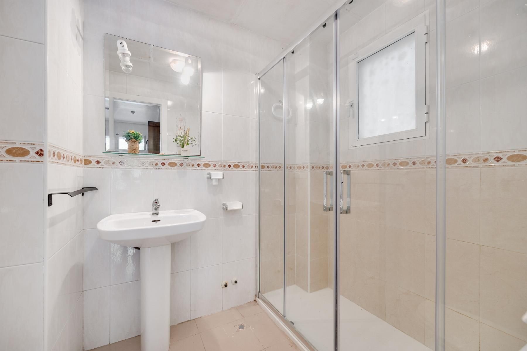 2-Bedroom Bungalow in El Acequión - Los Náufragos, Torrevieja - Image 19