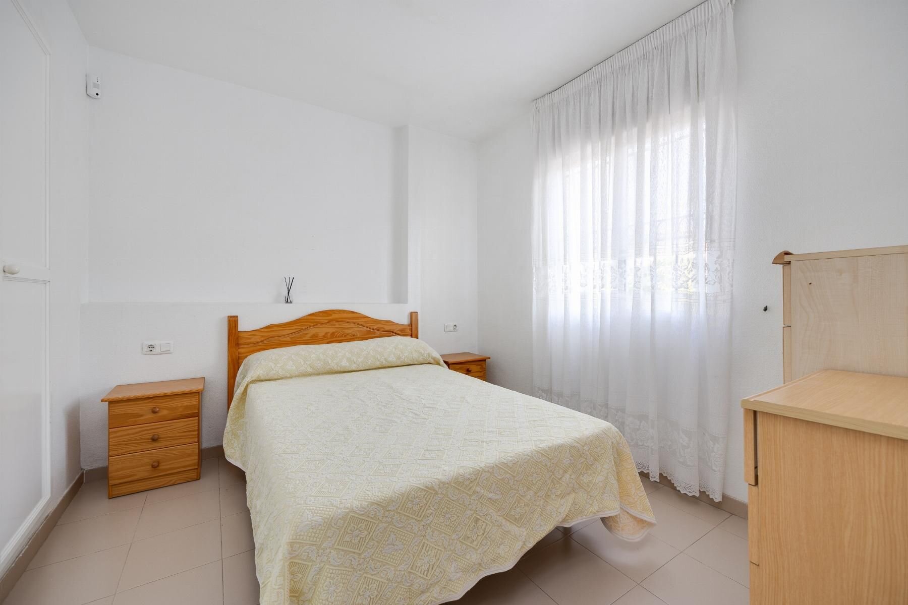 2-Bedroom Bungalow in El Acequión - Los Náufragos, Torrevieja - Image 20