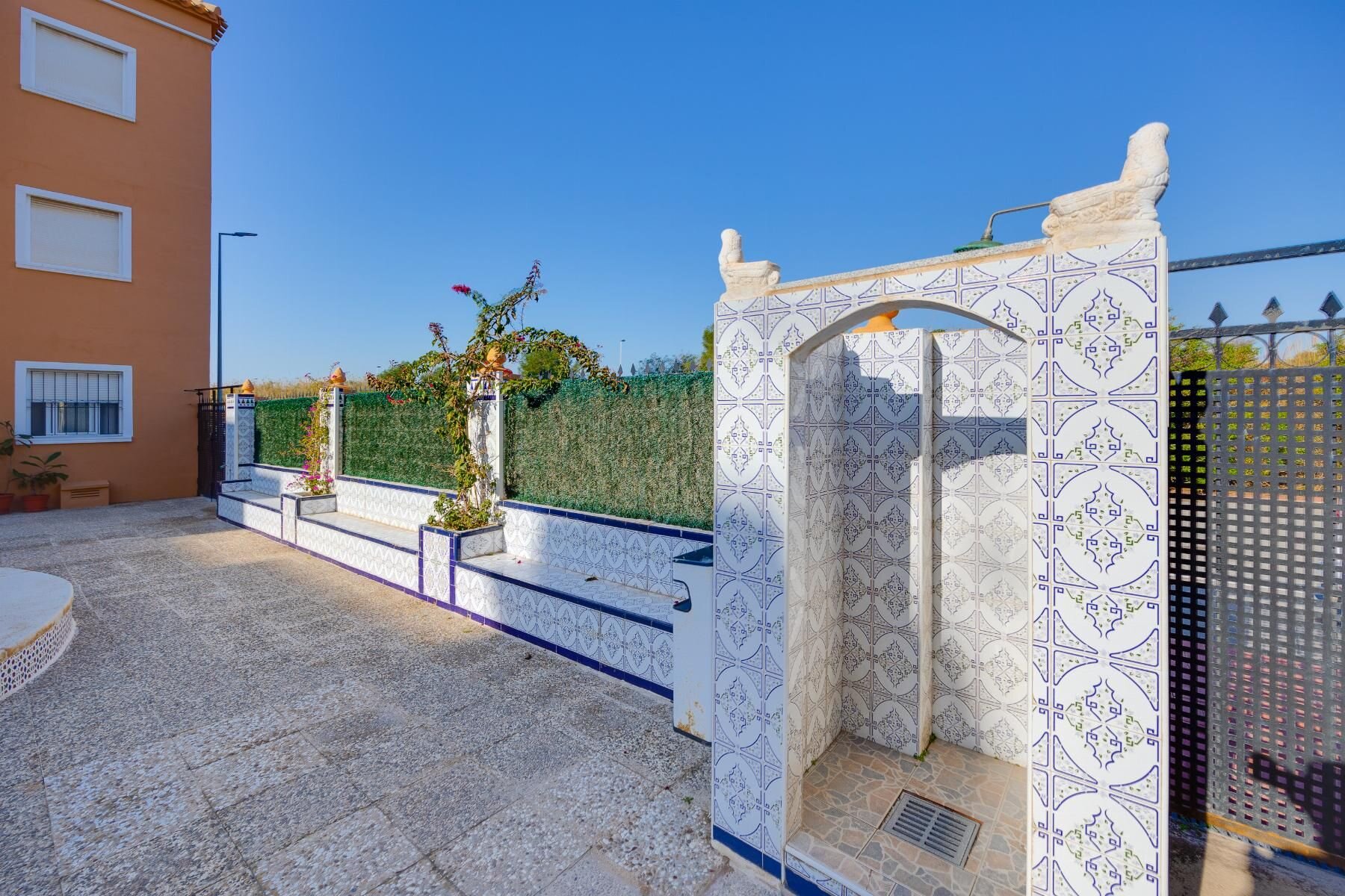 2-Bedroom Bungalow in El Acequión - Los Náufragos, Torrevieja - Image 25