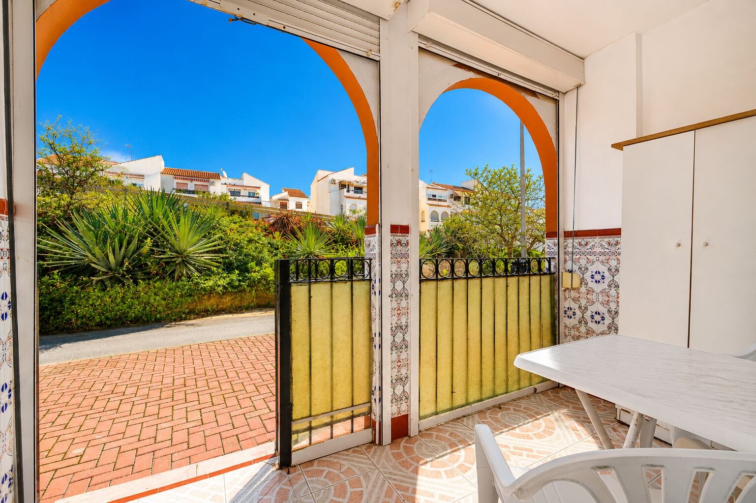 2-Bedroom Bungalow in El Acequión - Los Náufragos, Torrevieja - Image 3