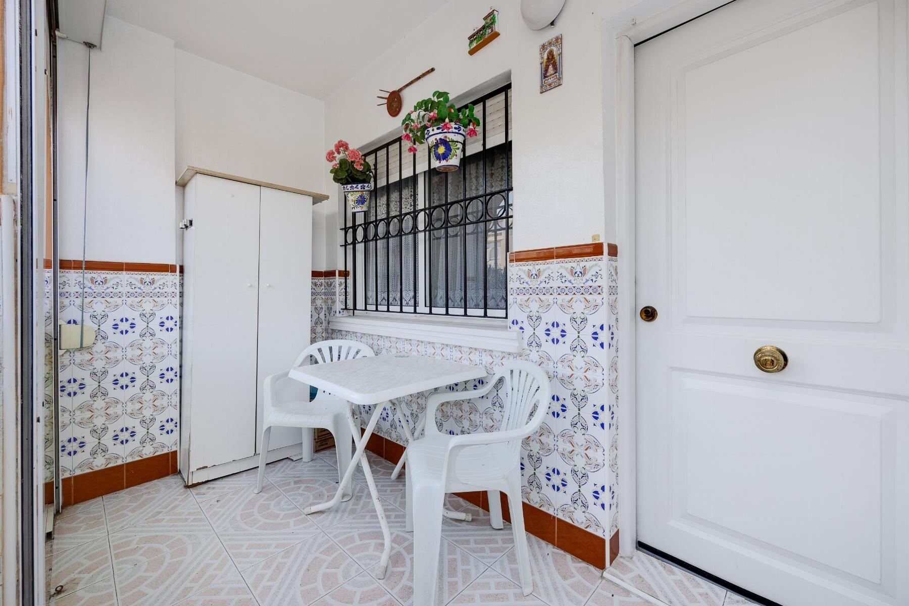 2-Bedroom Bungalow in El Acequión - Los Náufragos, Torrevieja - Image 5