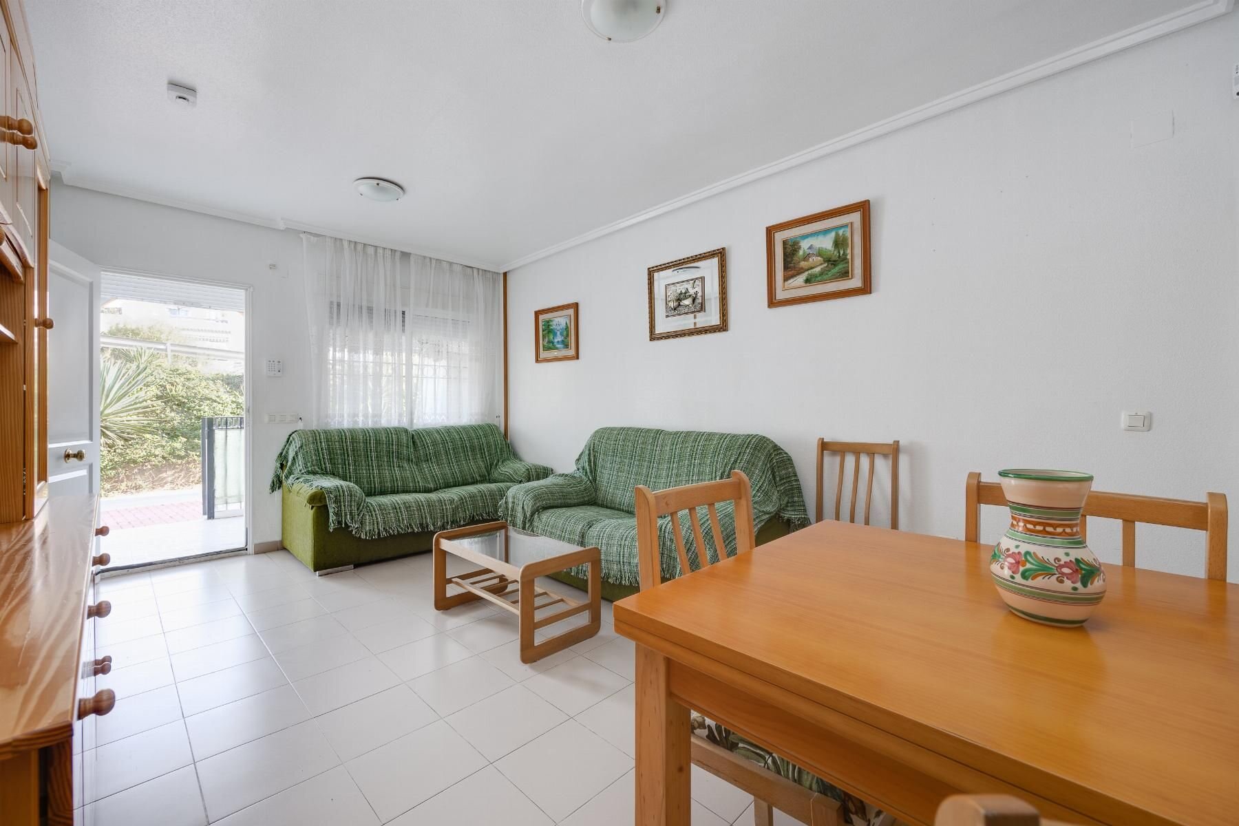 2-Bedroom Bungalow in El Acequión - Los Náufragos, Torrevieja - Image 6