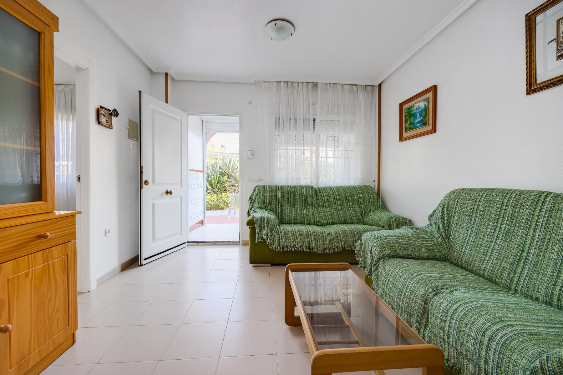 2-Bedroom Bungalow in El Acequión - Los Náufragos, Torrevieja - Image 7