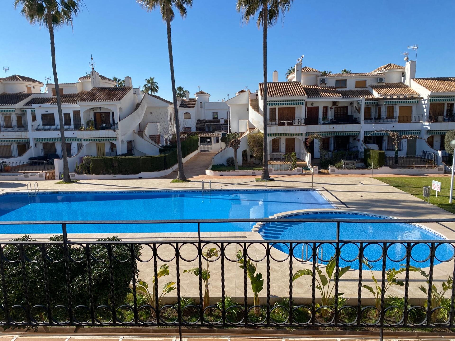 2-Bedroom Apartment in Pueblo Latino, Pilar de la Horadada - Image 2