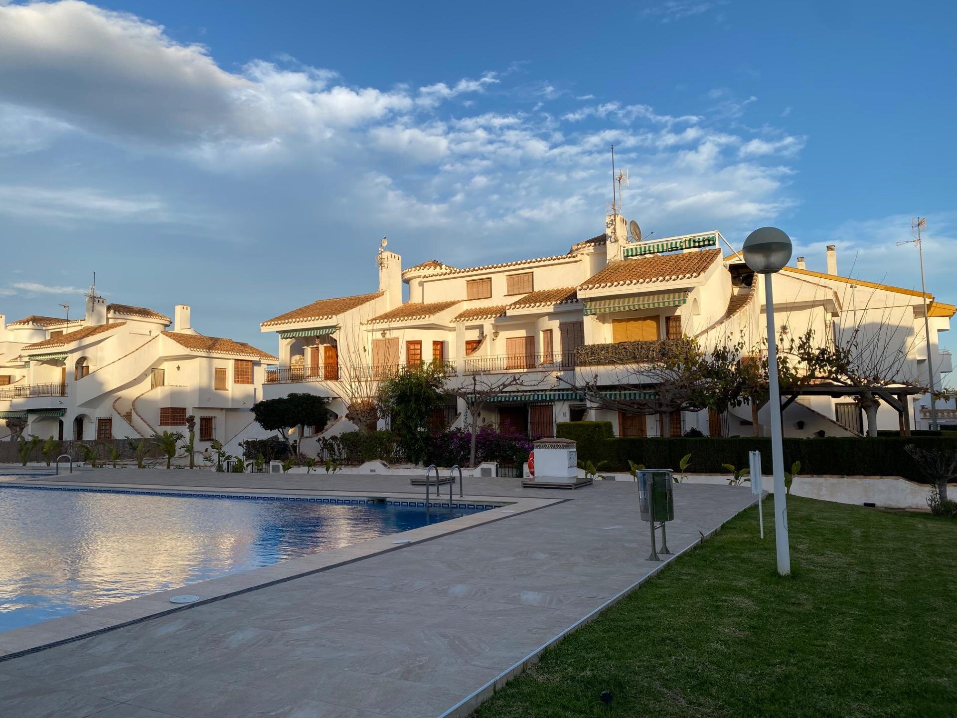 2-Bedroom Apartment in Pueblo Latino, Pilar de la Horadada - Image 3