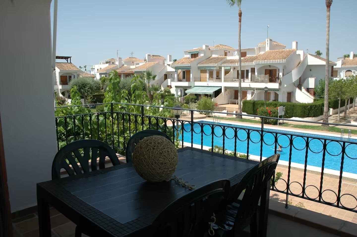 2-Bedroom Apartment in Pueblo Latino, Pilar de la Horadada - Image 5