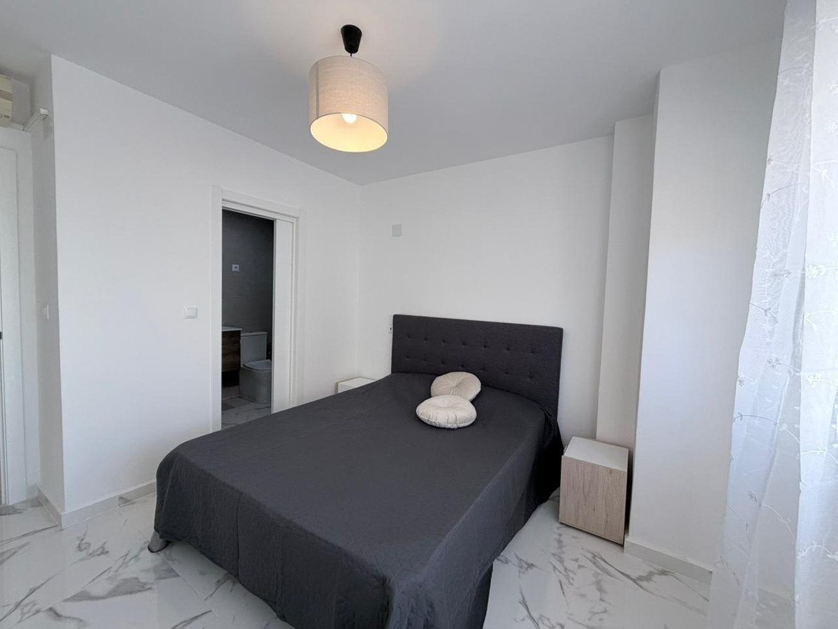 3-Bedroom Middle Floor Apartment in  Torrevieja | Sunny C... - Image 14