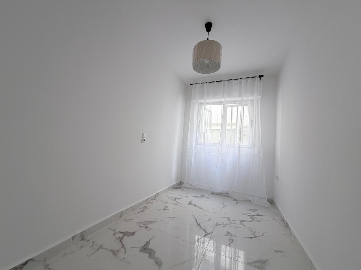 3-Bedroom Middle Floor Apartment in  Torrevieja | Sunny C... - Image 9
