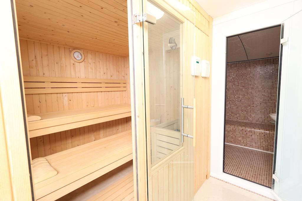 5-Bedroom Villa in Cuidad Quesada, Rojales - Image 27