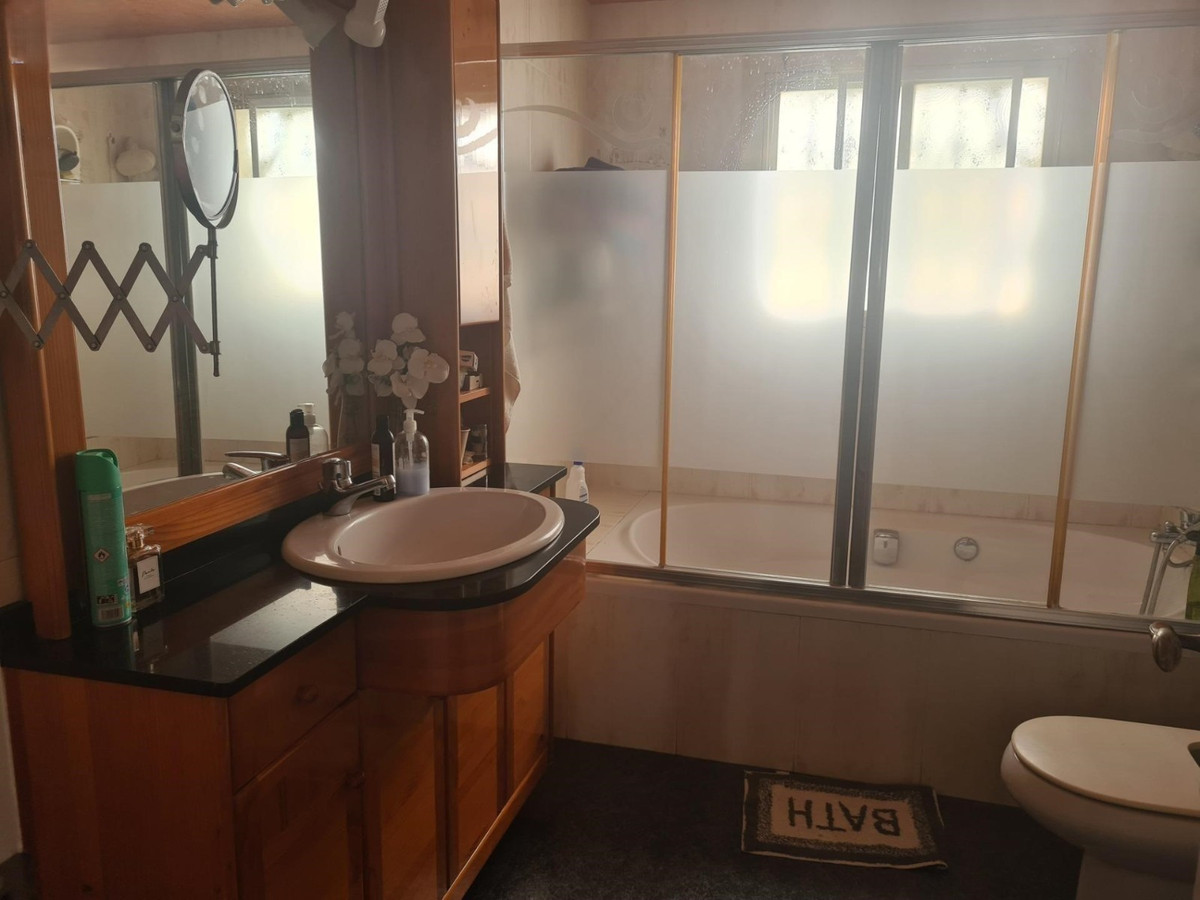 3-Bedroom Penthouse Apartment in Benidorm | Sunny Casas ... - Image 22