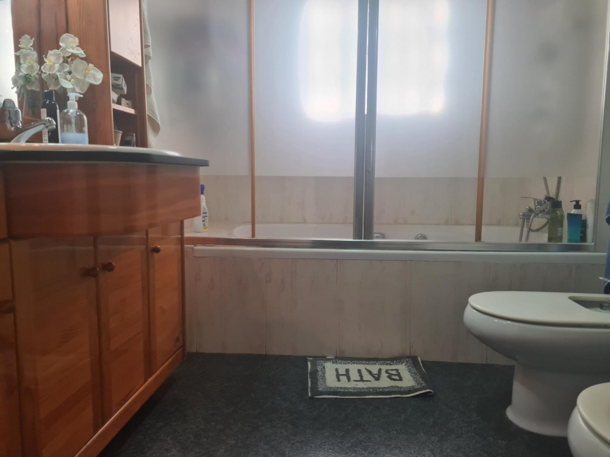 3-Bedroom Penthouse Apartment in Benidorm | Sunny Casas ... - Image 7