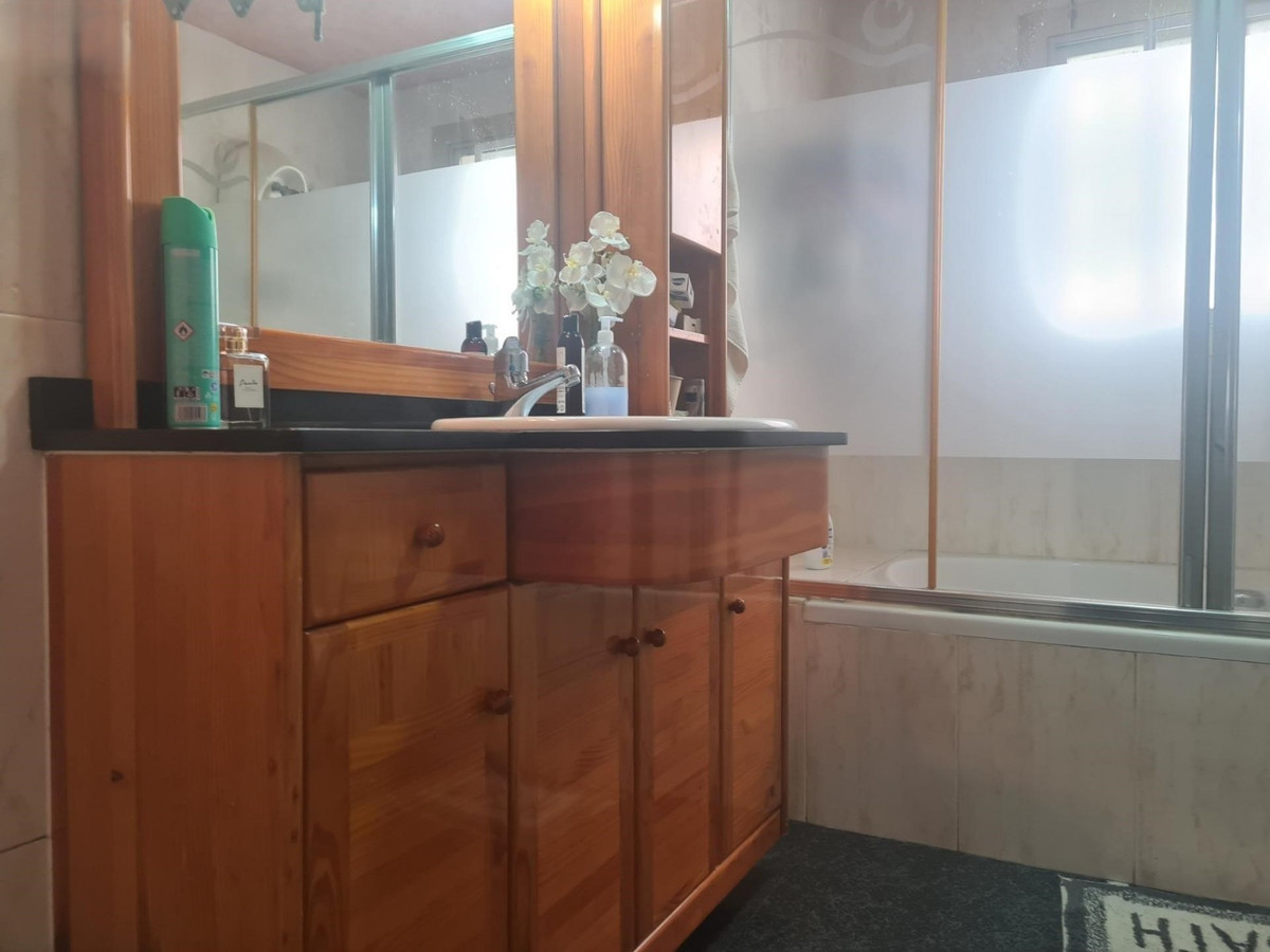 3-Bedroom Penthouse Apartment in Benidorm | Sunny Casas ... - Image 8