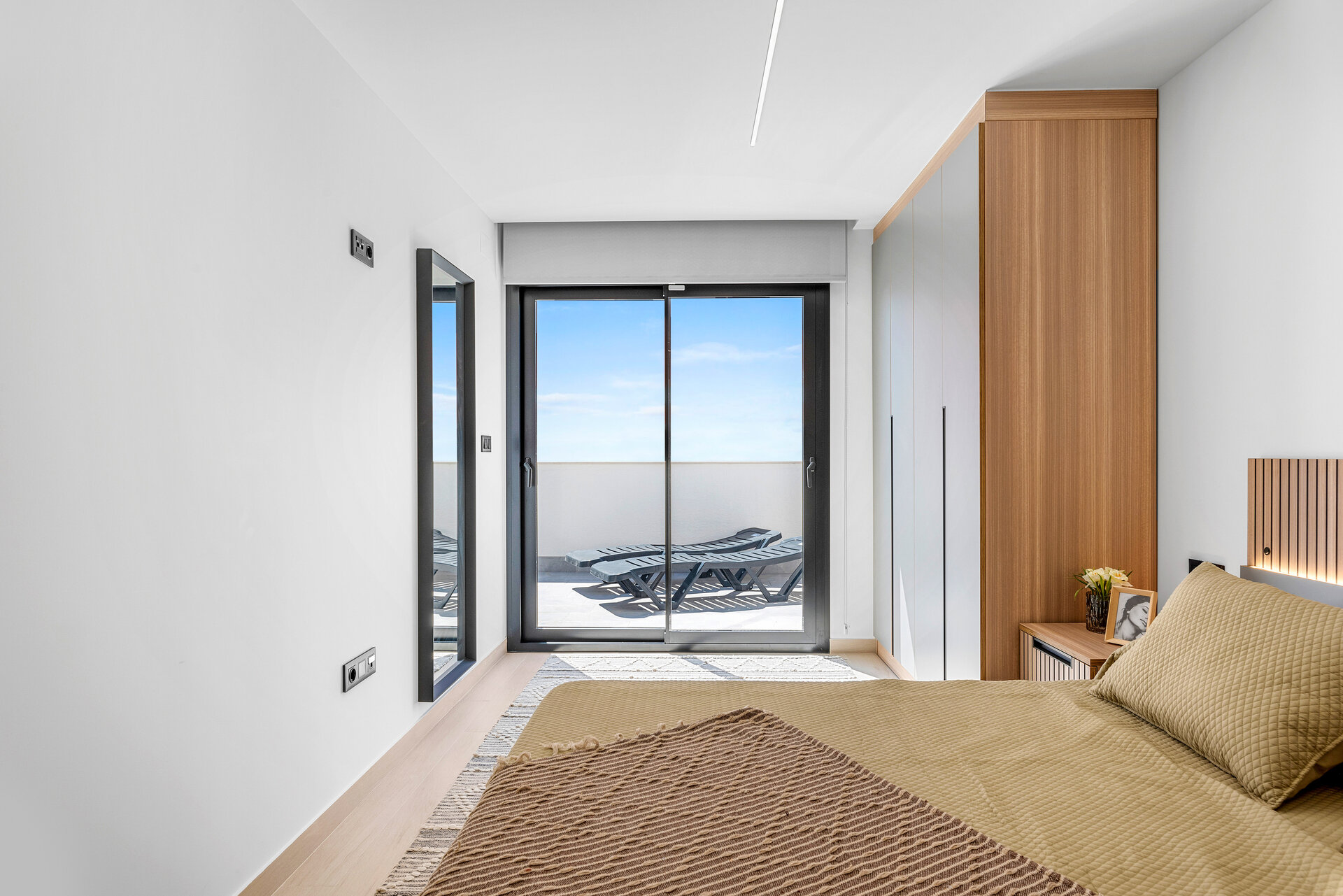 3-Bedroom Apartment in Guardamar del Segura - Image 5