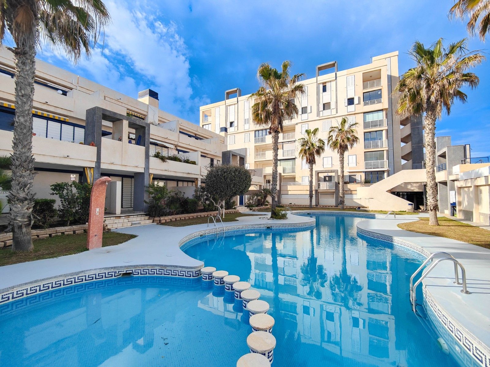 2-Bedroom Apartment in Torre la Mata, Torrevieja - Image 2
