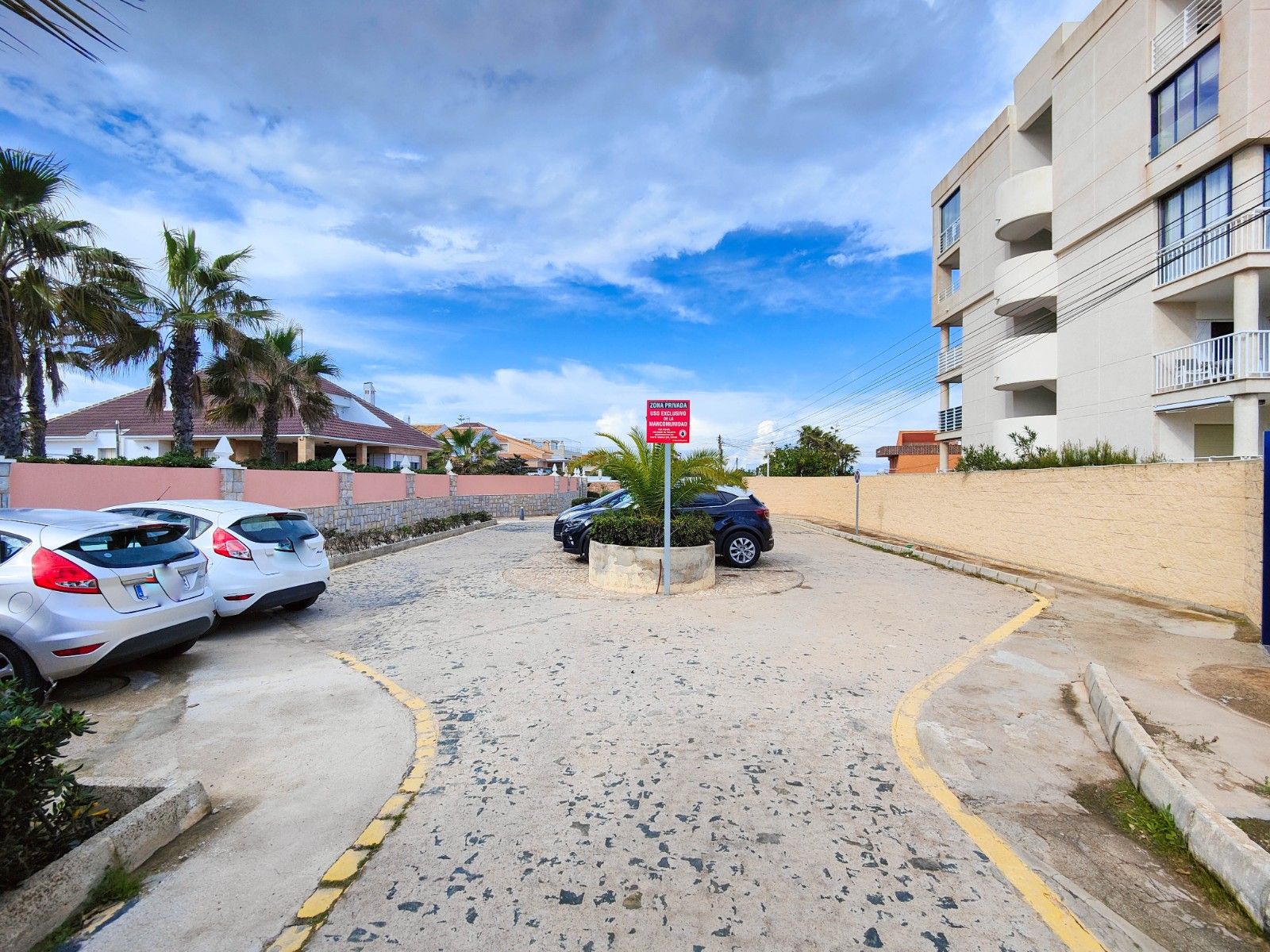 2-Bedroom Apartment in Torre la Mata, Torrevieja - Image 48