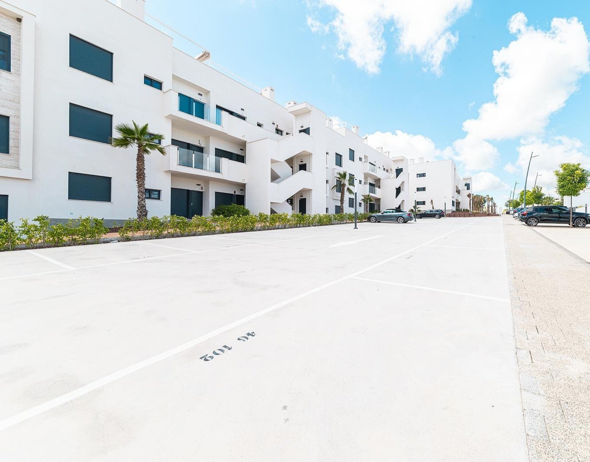 2-Bedroom Apartment in Pinar de Campoverde, Pilar de la Horadada - Image 14