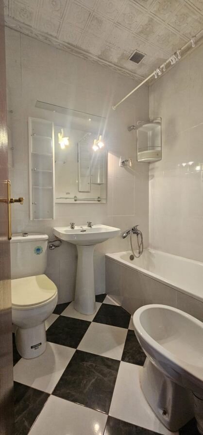 2-Bedroom House in Torreta Florida, Torrevieja - Image 32