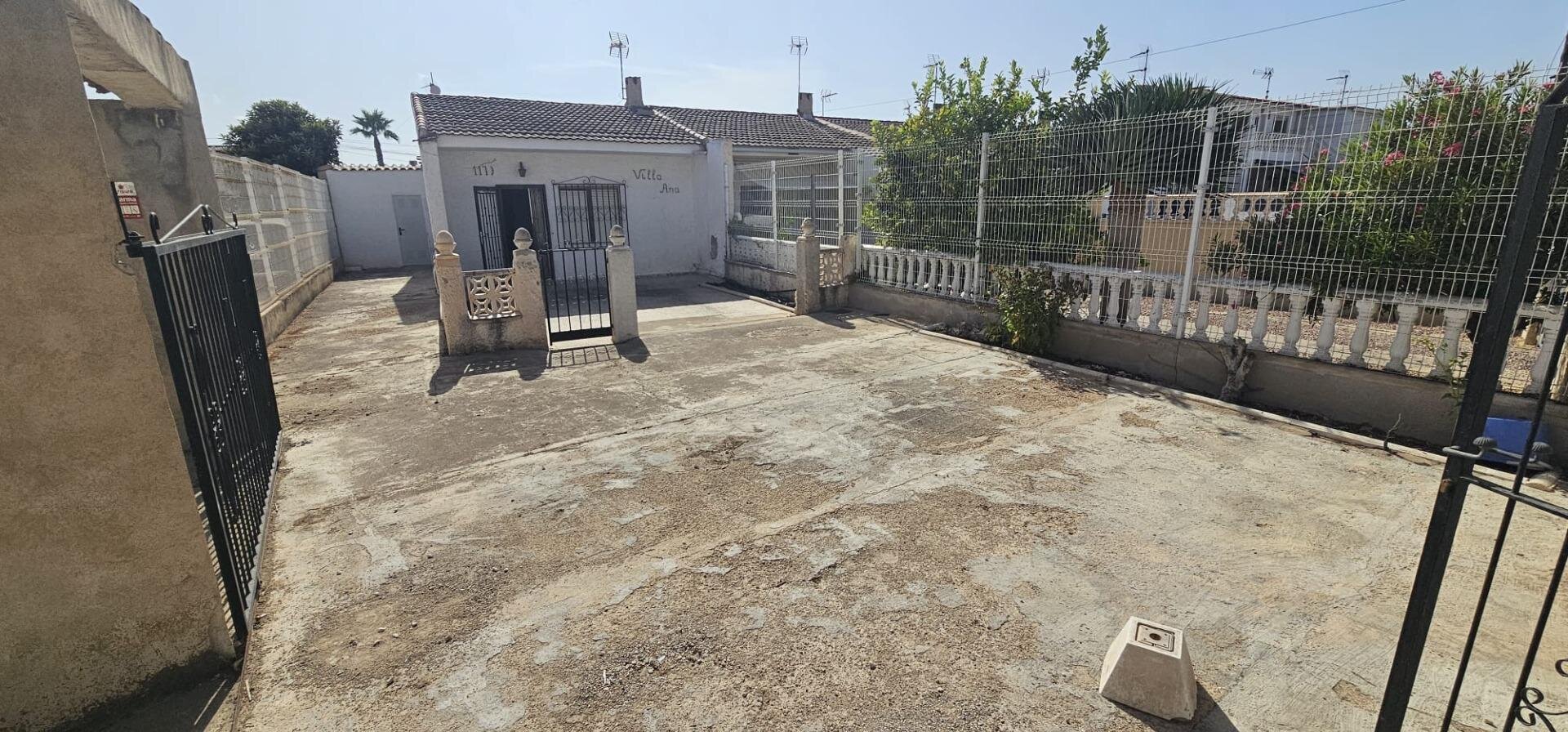 2-Bedroom House in Torreta Florida, Torrevieja - Image 9