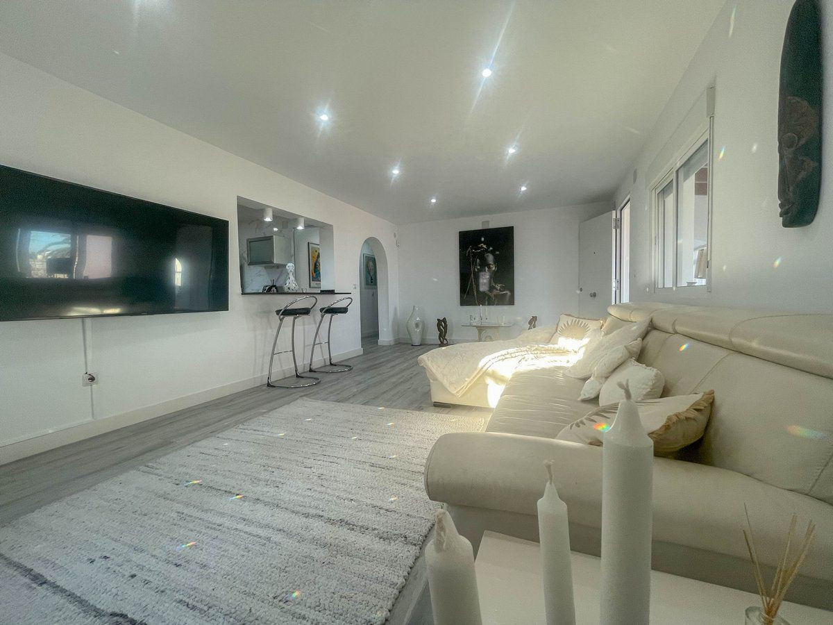 3-Bedroom Detached House in  Calpe | Sunny Casas - Costa ... - Image 7