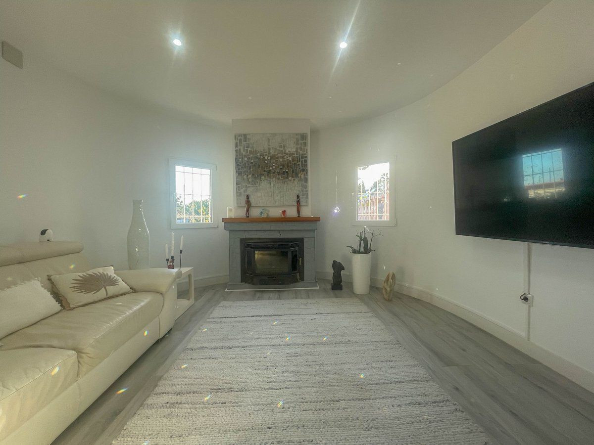 3-Bedroom Detached House in  Calpe | Sunny Casas - Costa ... - Image 9