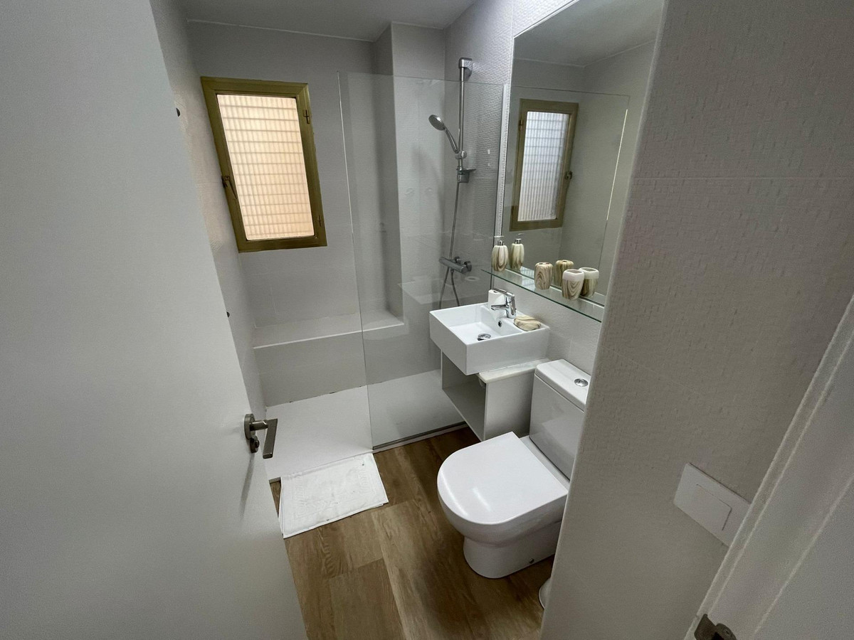 1-Bedroom Middle Floor Apartment in  Benidorm | Sunny Cas... - Image 6