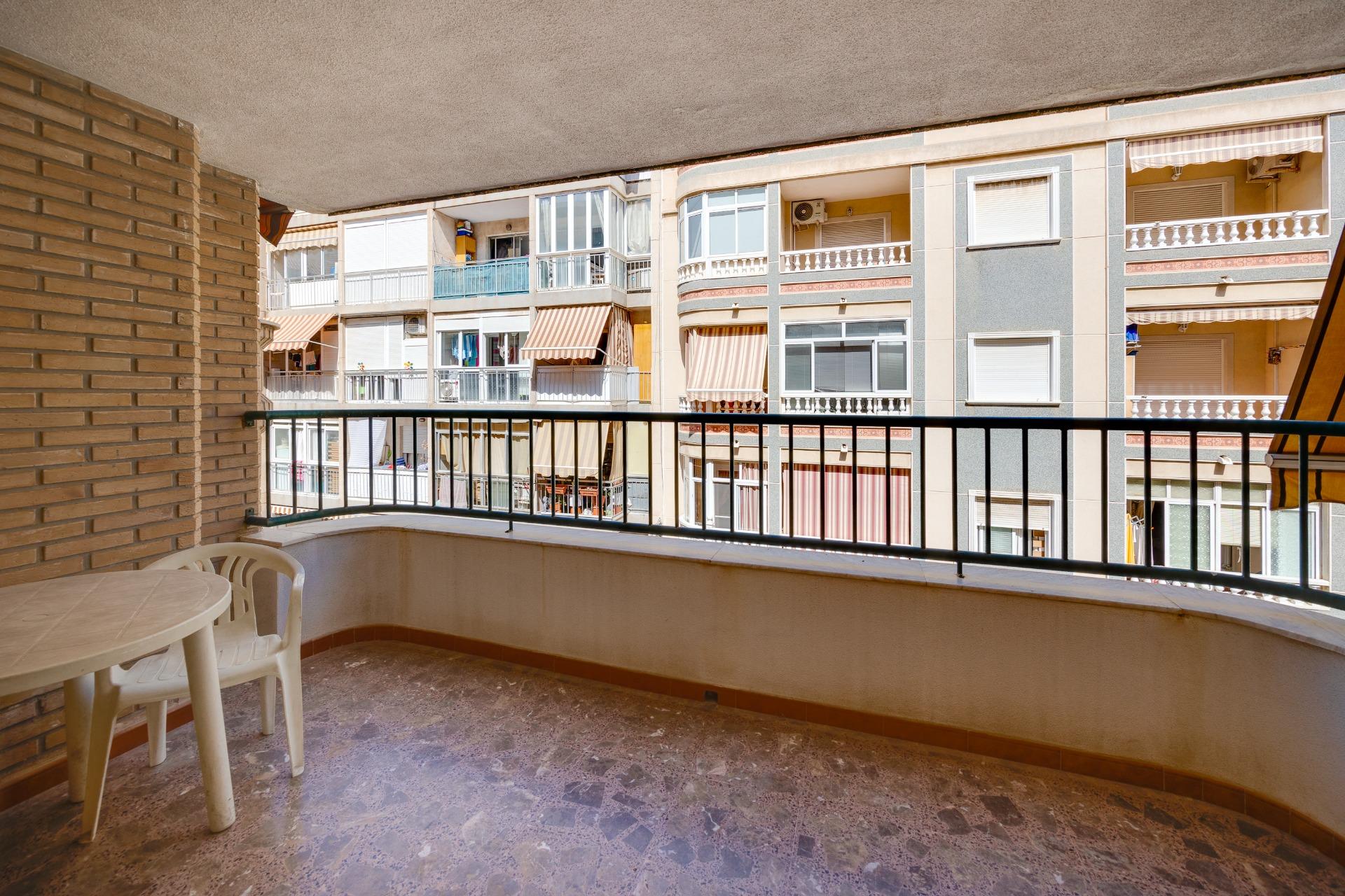 3-Bedroom Apartment in  Torrevieja - Image 3