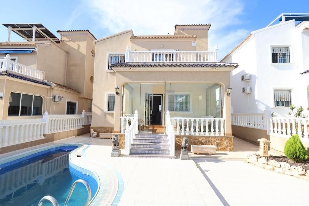 3-Bedroom Villa in Las Filipinas, Orihuela Costa - Image 1