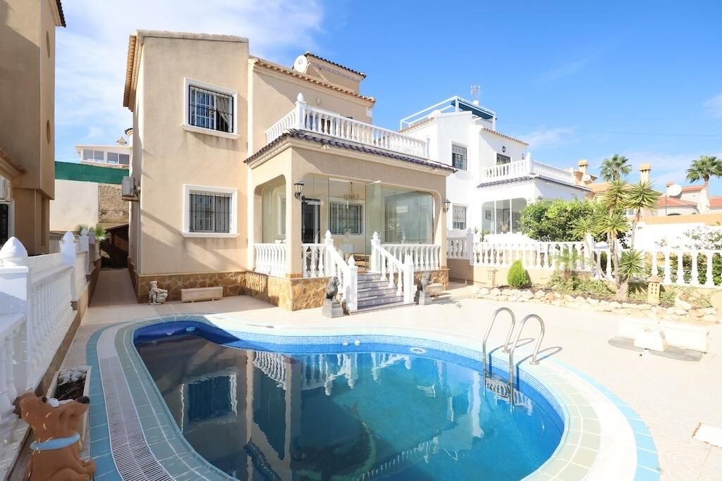 3-Bedroom Villa in Las Filipinas, Orihuela Costa - Image 21