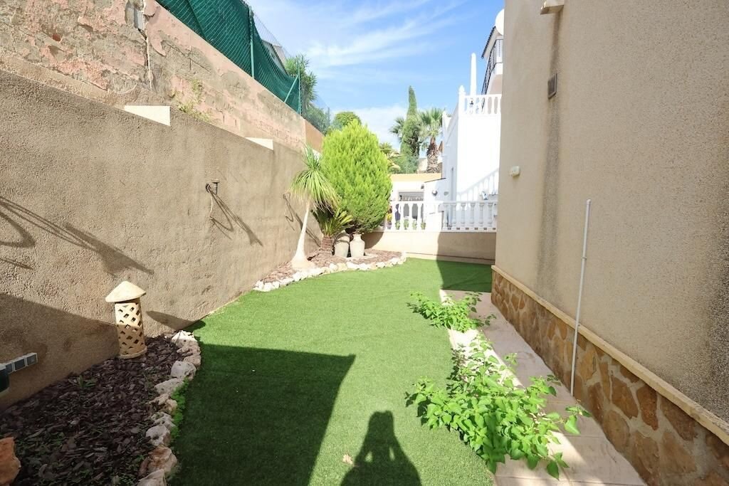 3-Bedroom Villa in Las Filipinas, Orihuela Costa - Image 24