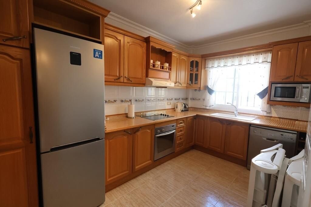 3-Bedroom Villa in Las Filipinas, Orihuela Costa - Image 4