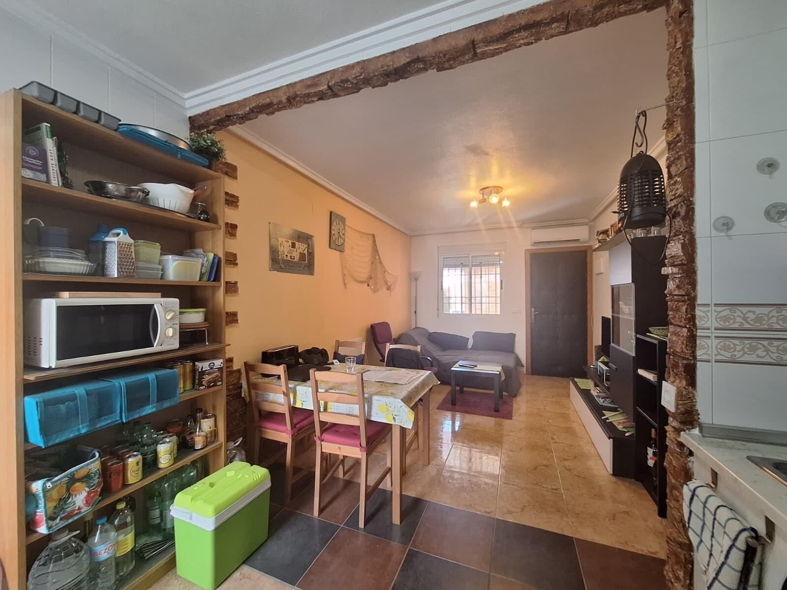 2-Bedroom Bungalow in El Limonar, Torrevieja - Image 5