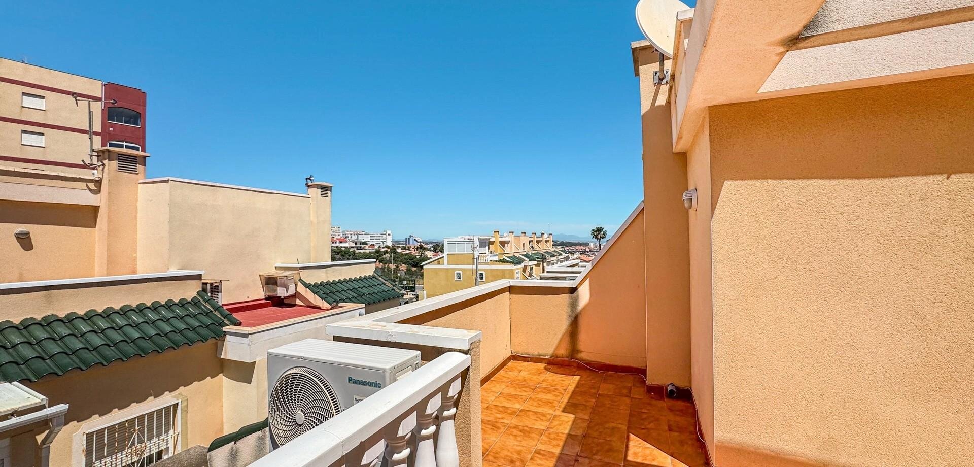 3-Bedroom House in Torreblanca, Torrevieja - Image 15