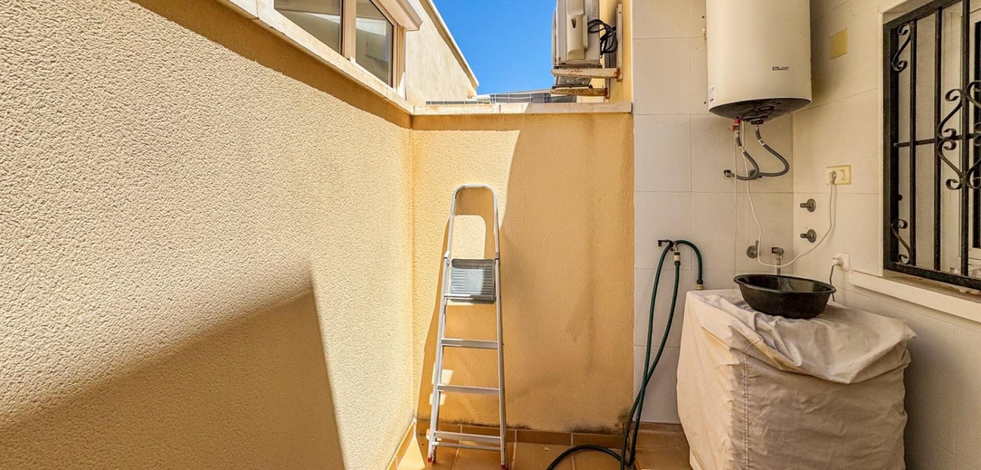 3-Bedroom House in Torreblanca, Torrevieja - Image 27