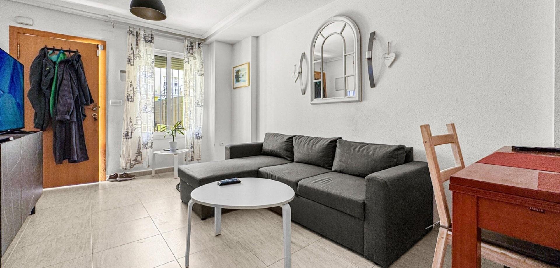 3-Bedroom House in Torreblanca, Torrevieja - Image 31